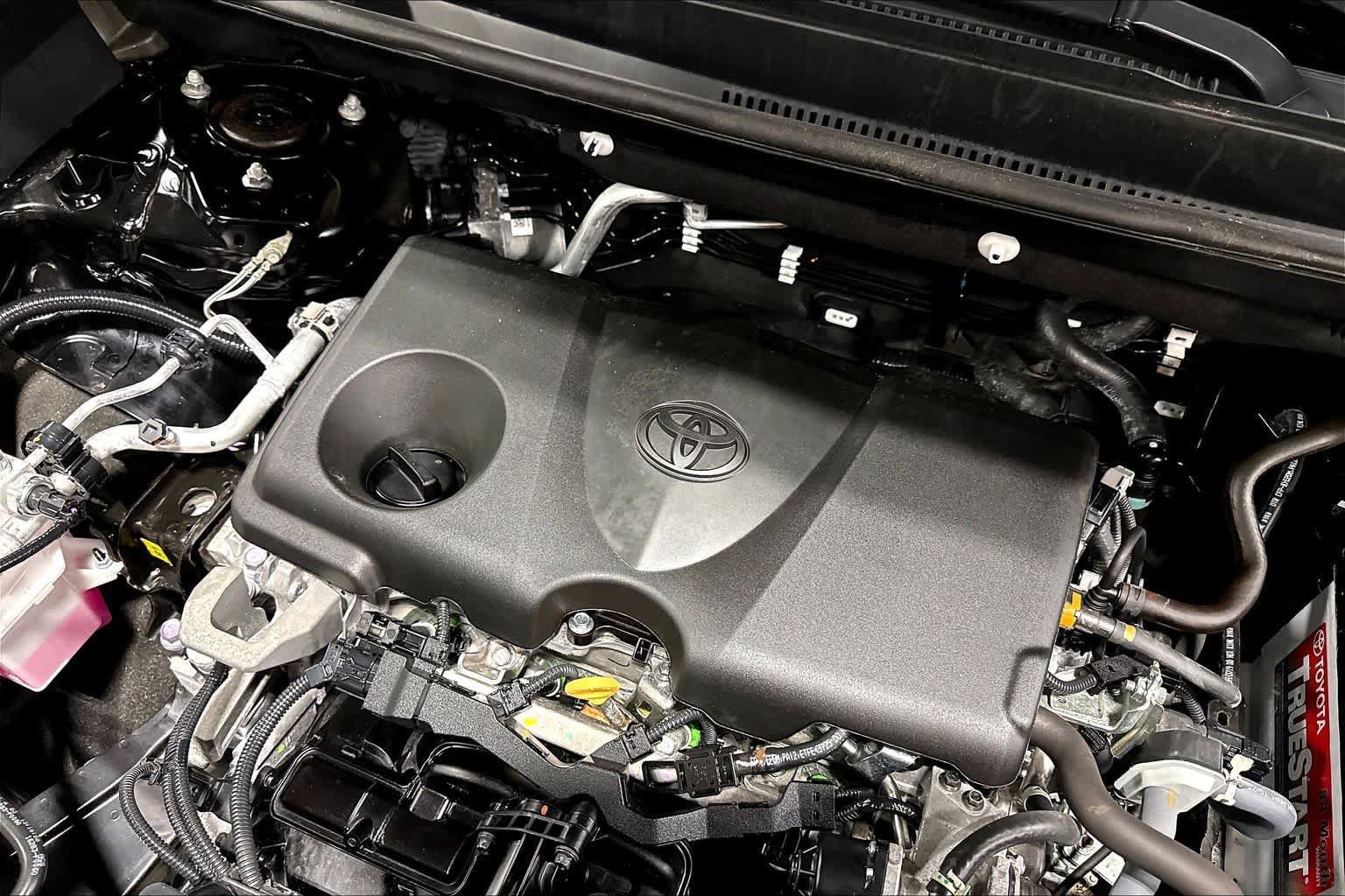 Used 2023 Toyota RAV4 LE AWD/4WD image 33