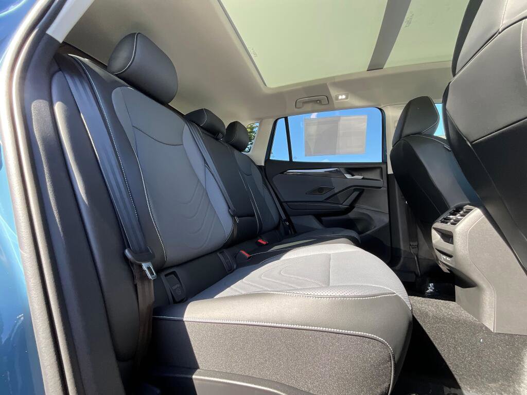 New 2026 Volkswagen Tiguan SE image 14