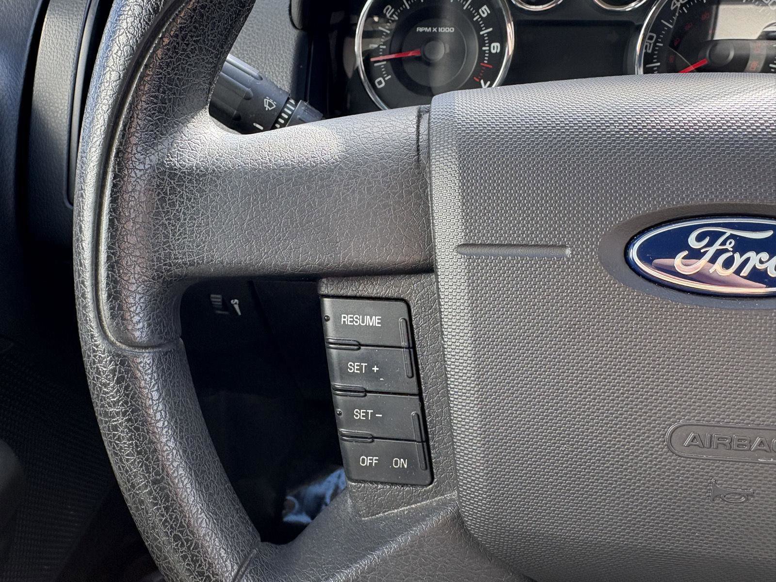 Used 2010 Ford Edge SE image 9