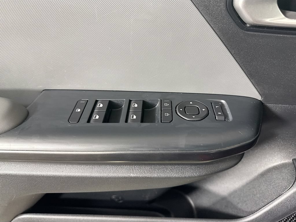 Certified 2025 Kia K4 FWD image 22