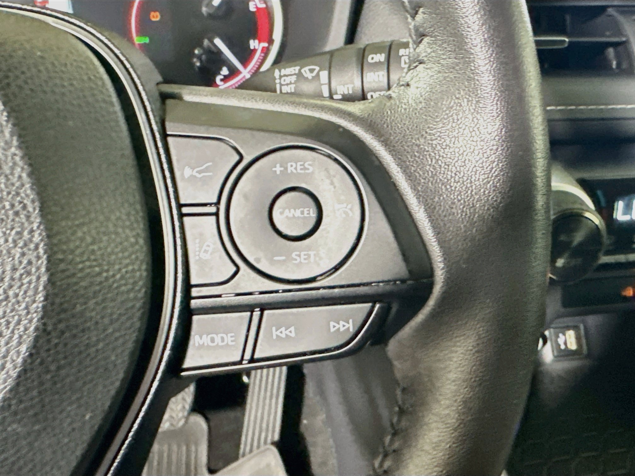 Certified 2025 Toyota RAV4 XLE Premium FWD image 17