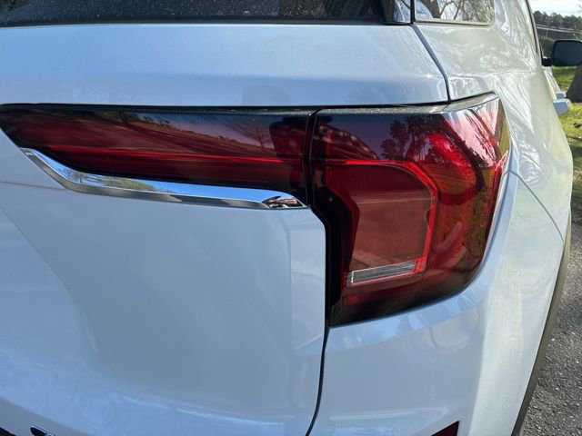 Used 2025 GMC Terrain Elevation image 14