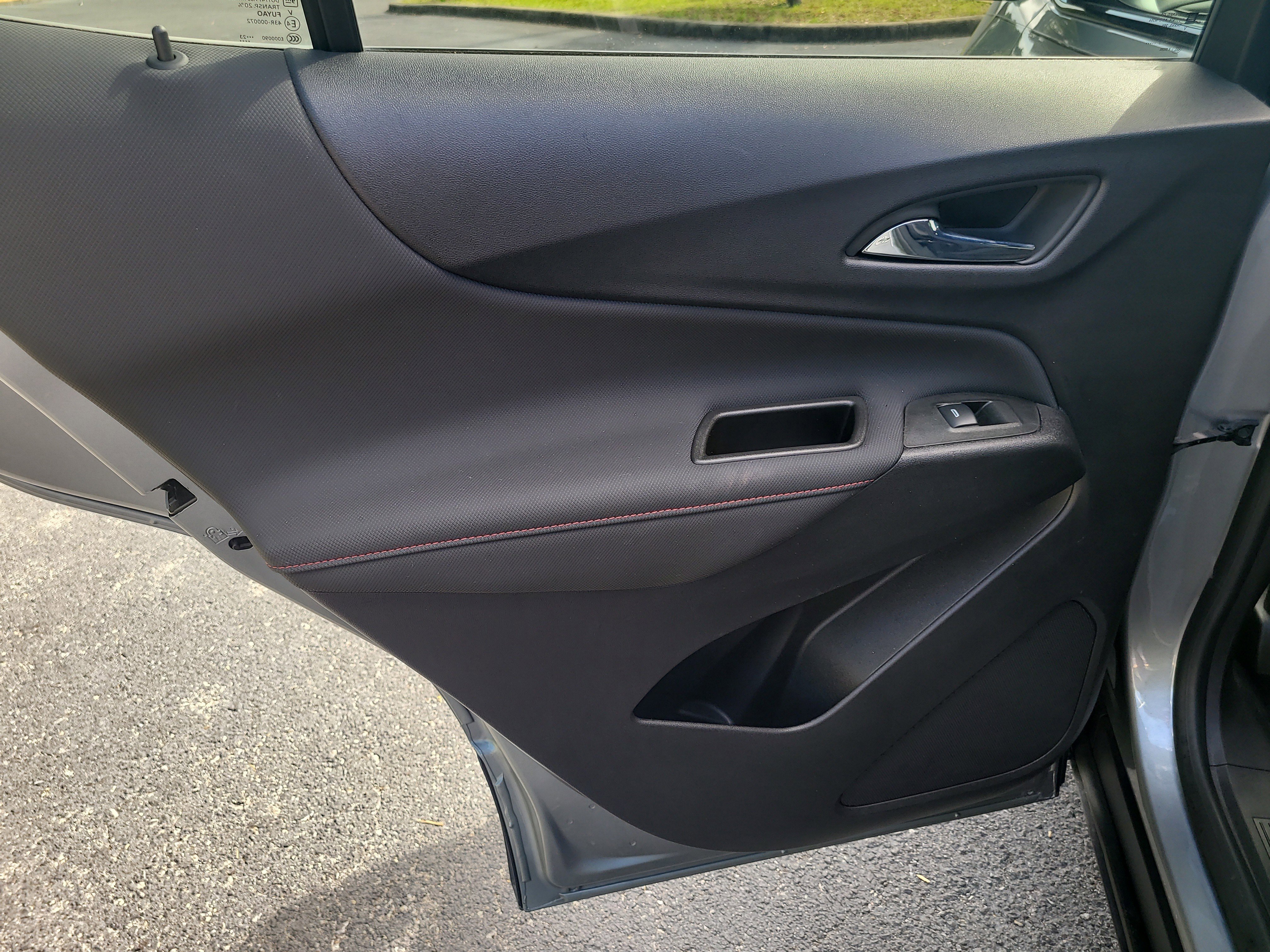 Used 2024 Chevrolet Equinox RS FWD image 13