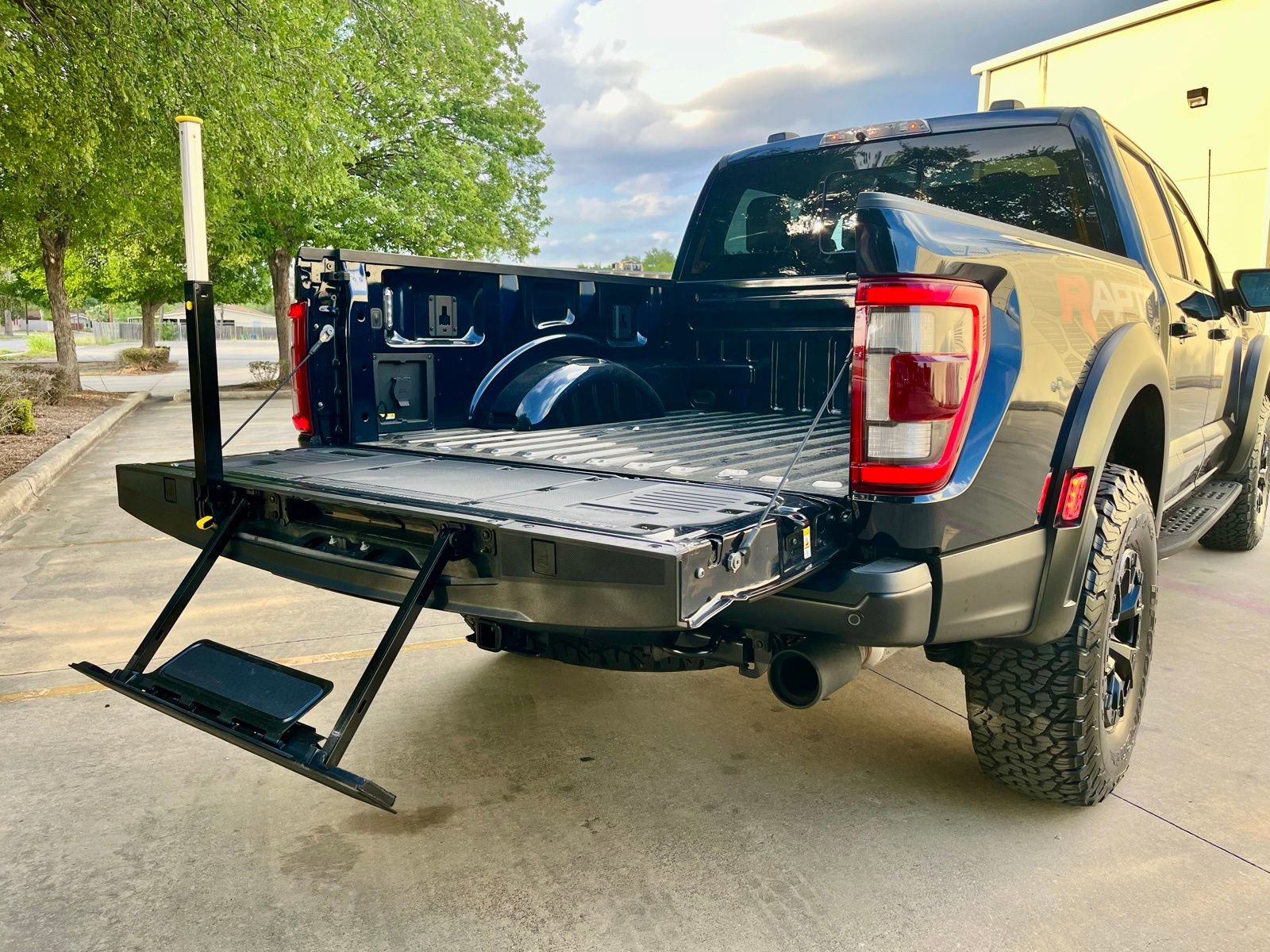 Used 2023 Ford F150 Raptor w/ Equipment Group 802A Raptor R image 9