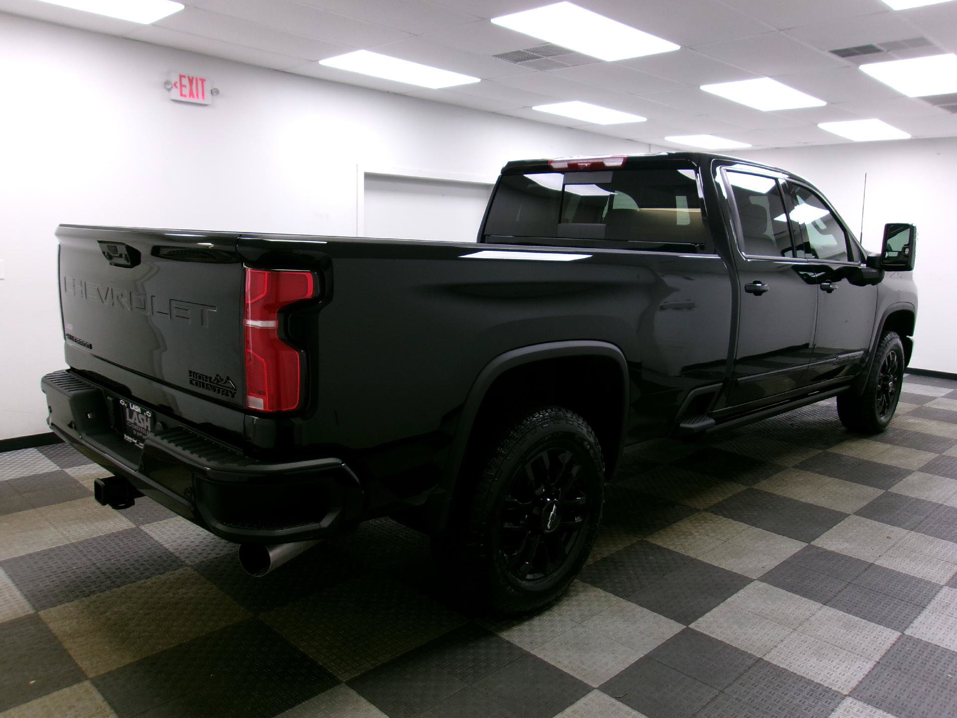 New 2026 Chevrolet Silverado 3500 High Country w/ Midnight Edition AWD/4WD image 13