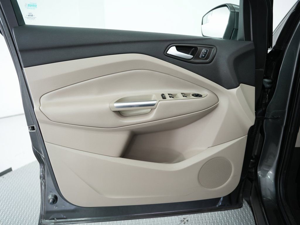 Used 2018 Ford Escape SE image 41