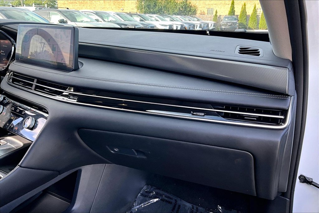 Certified 2027 INFINITI QX60 Luxe w/ Cargo Package AWD/4WD image 26