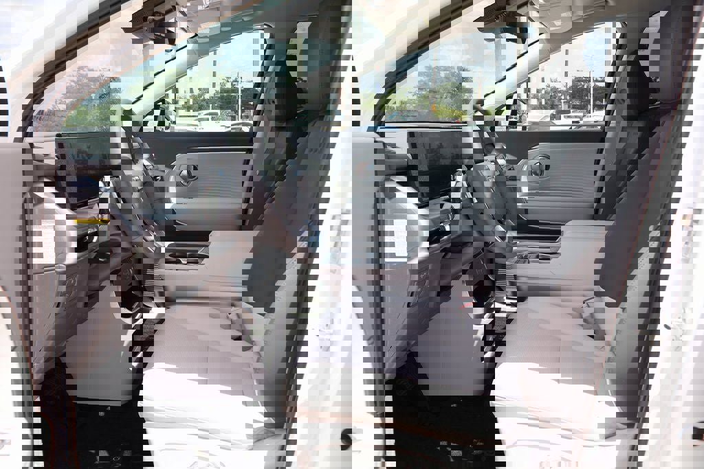 New 2026 Hyundai Ioniq 9 SEL image 7