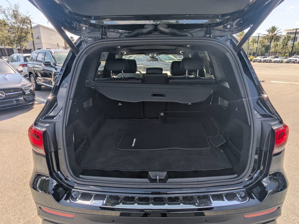 Certified 2023 Mercedes-Benz GLB 250 image 32