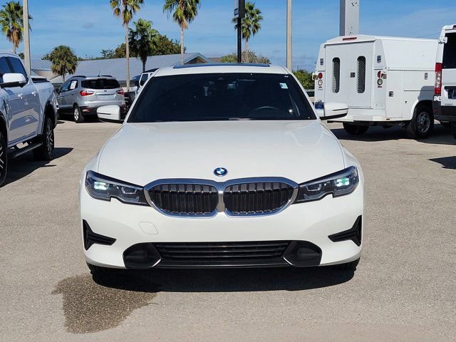 Used 2022 BMW 330e image 2