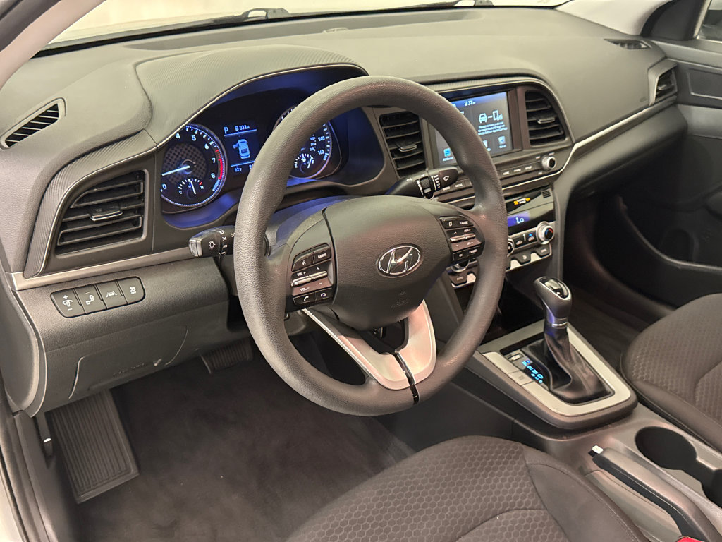 Used 2020 Hyundai Elantra SEL w/ Cargo Package (C1) FWD image 17