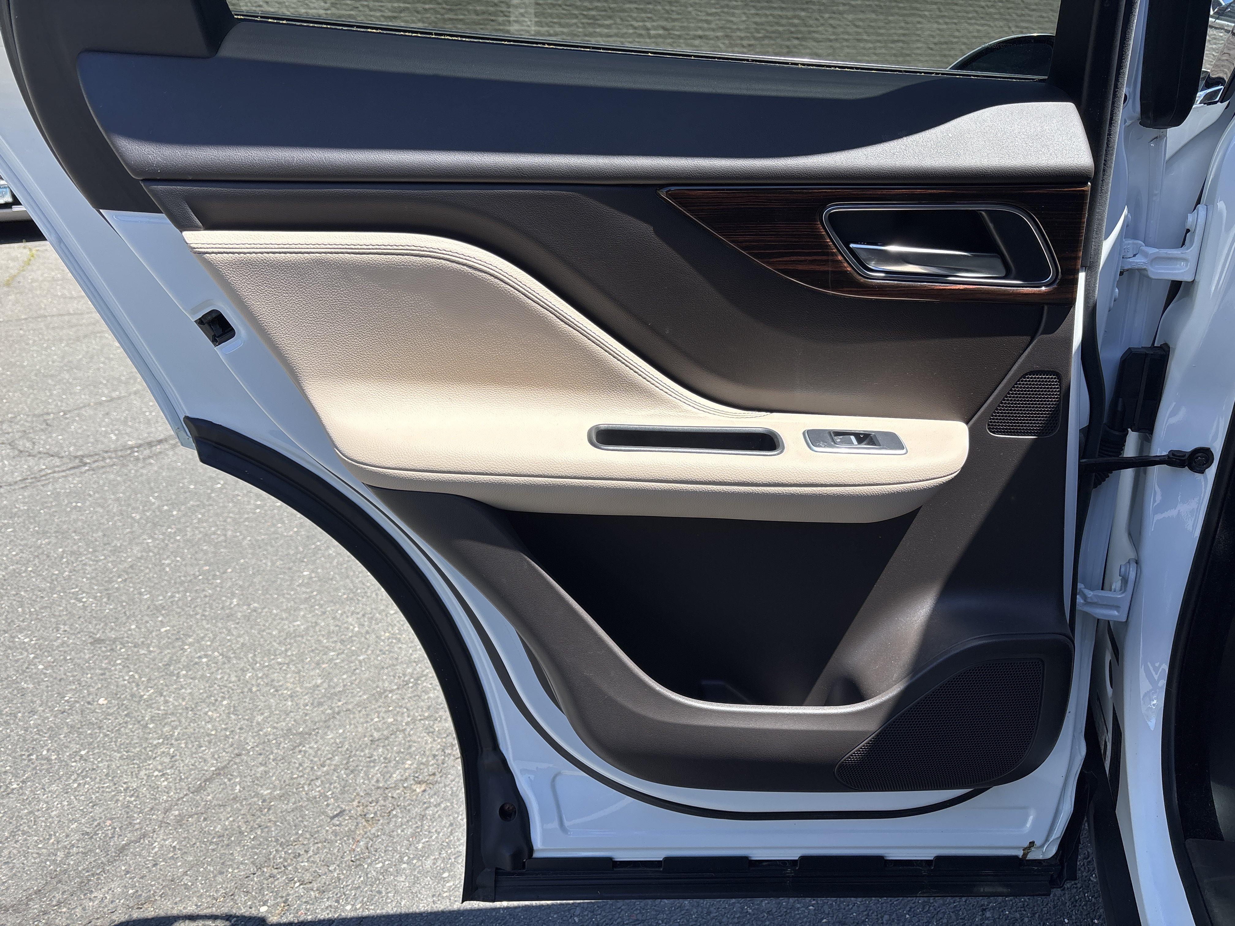 Used 2019 Jaguar F-PACE Prestige AWD/4WD image 23