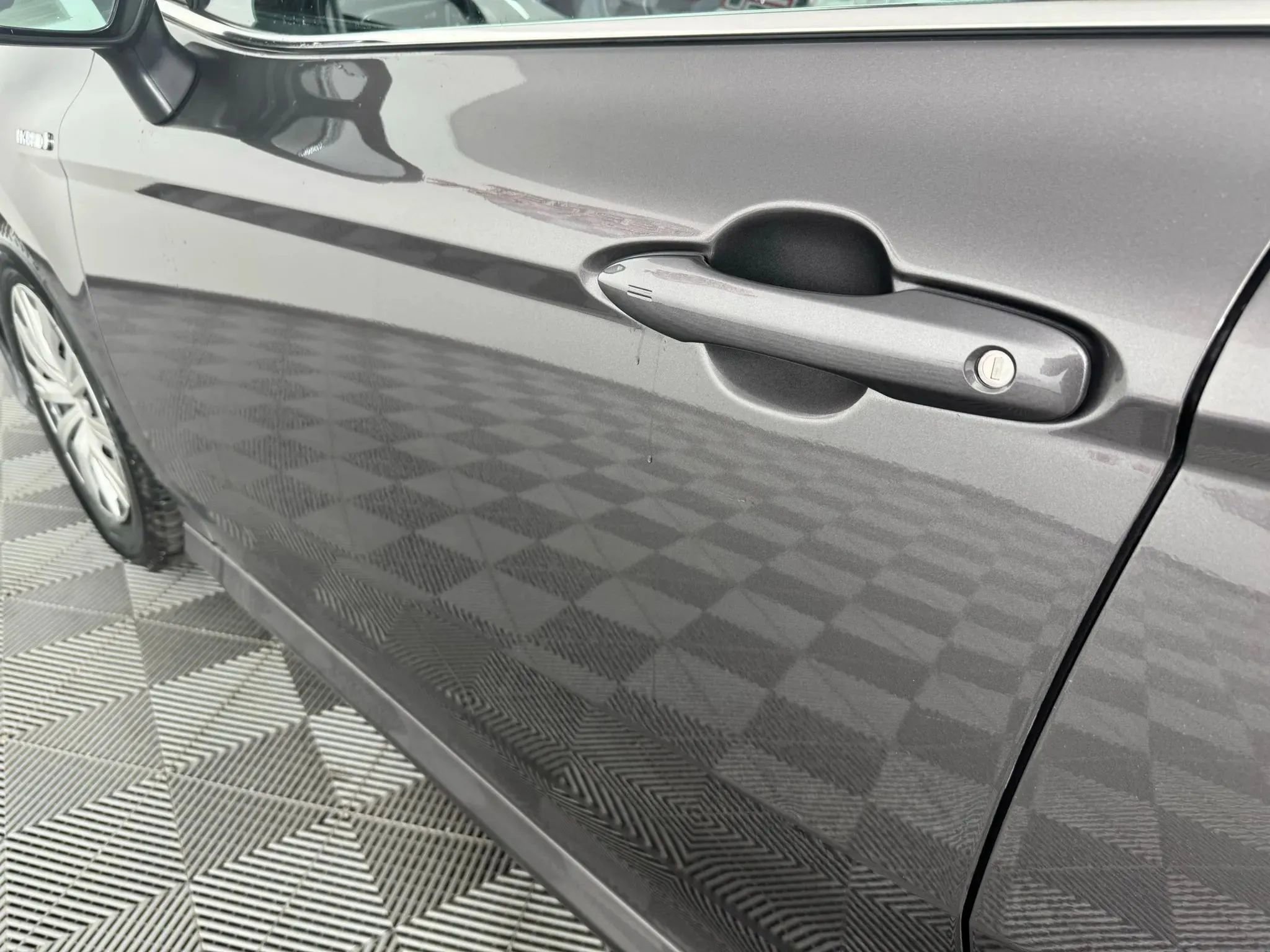 Used 2021 Toyota Camry LE image 23