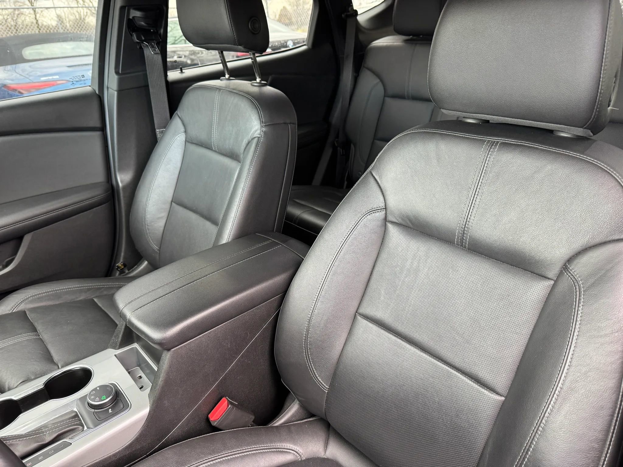 Used 2019 Chevrolet Blazer LT w/ Sun and Wheels Package image 16