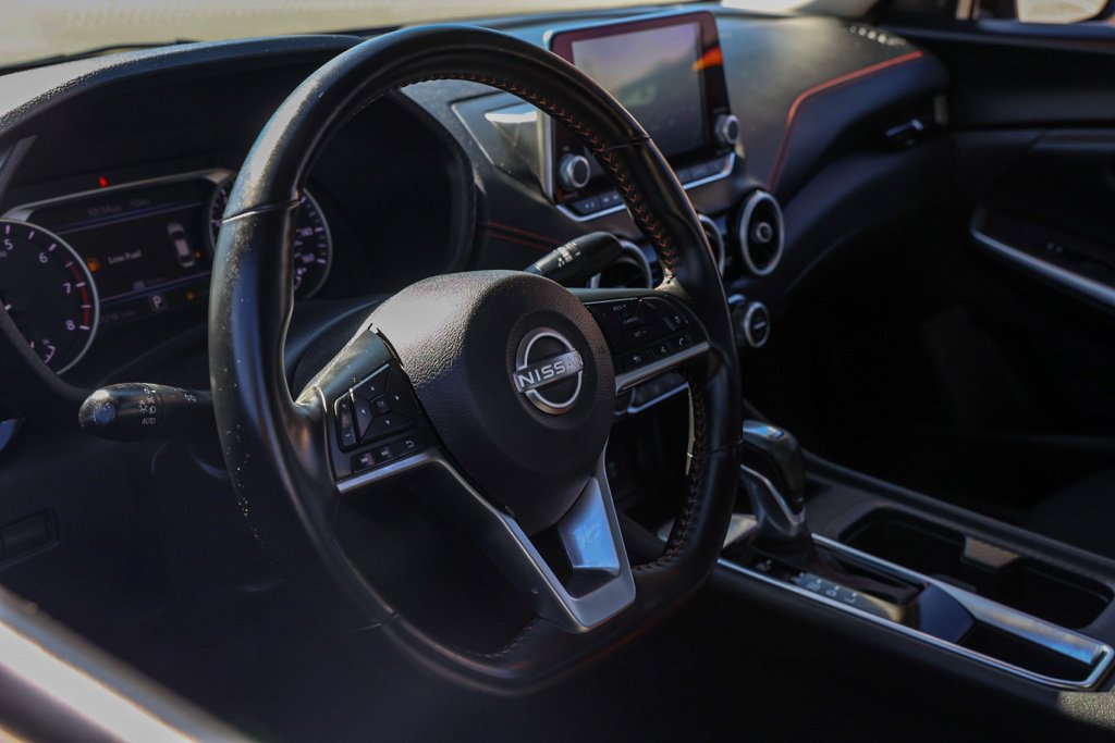 Used 2025 Nissan Sentra SR FWD image 15