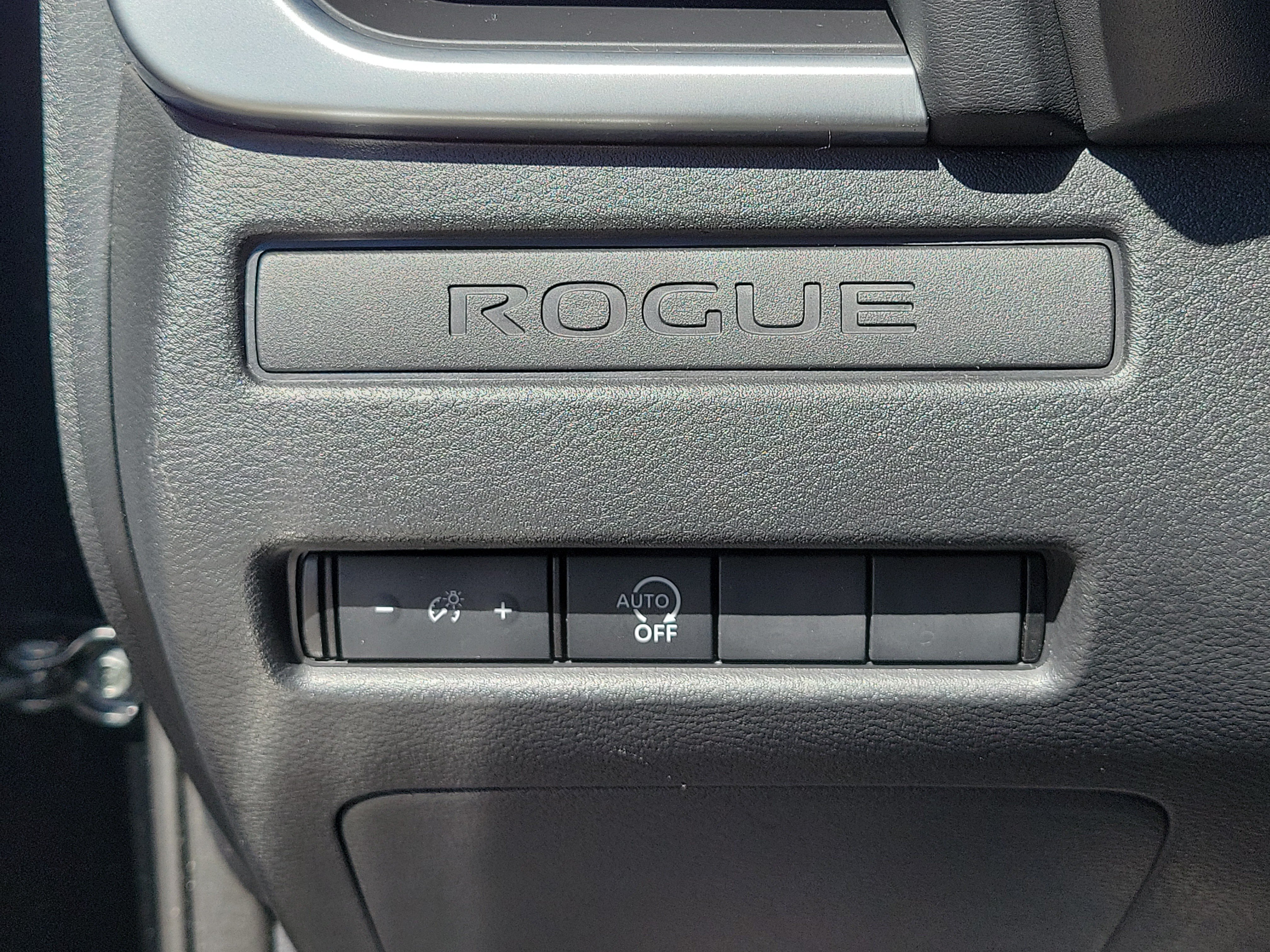Certified 2024 Nissan Rogue S FWD image 31