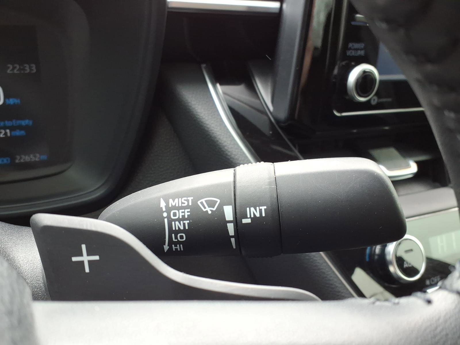 Used 2022 Toyota Corolla SE image 29