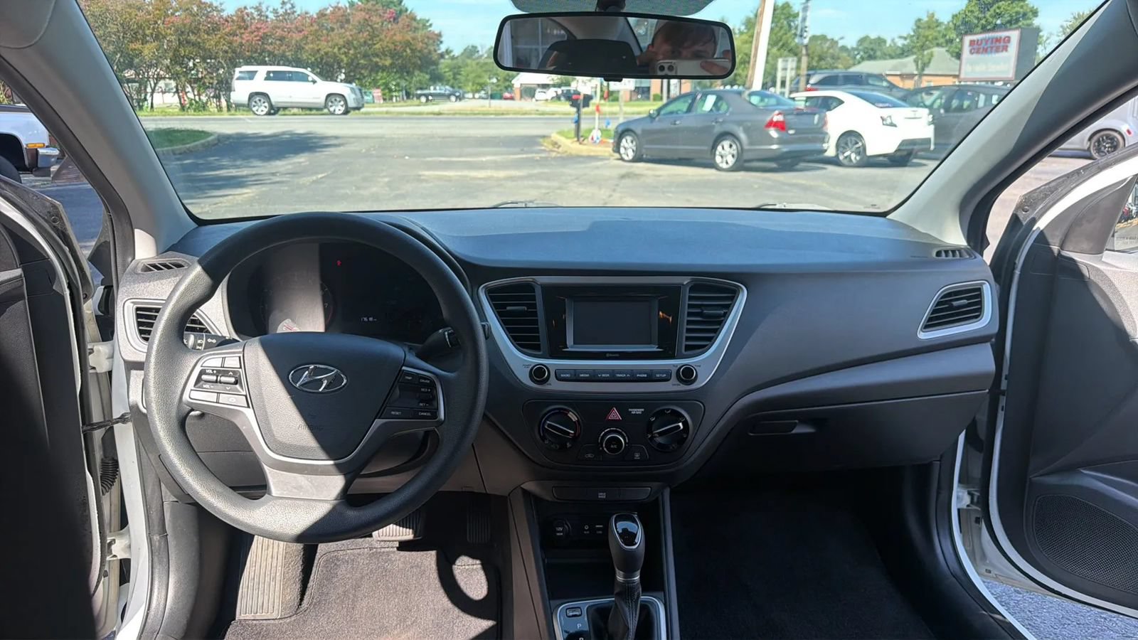 Used 2020 Hyundai Accent SE FWD image 15