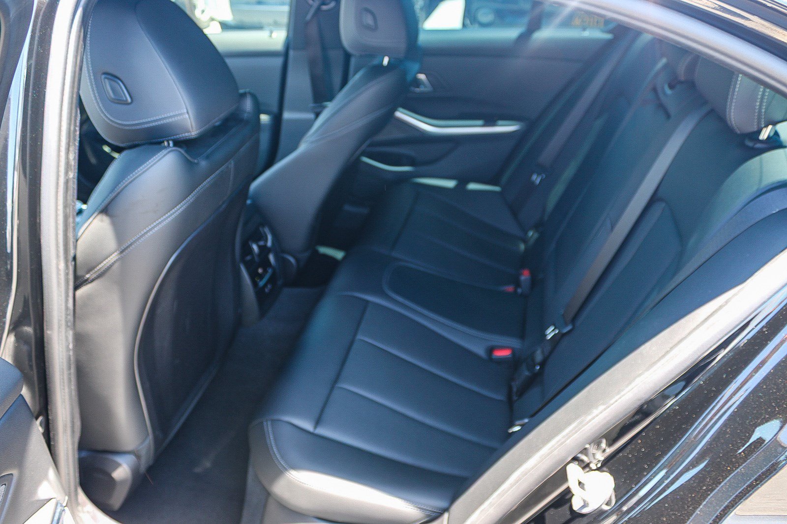 Used 2025 BMW M340i w/ Premium Package RWD image 19