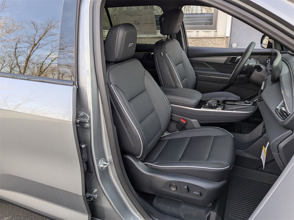 New 2025 Buick Enclave Sport Touring w/ LPO, Floor Liner Package image 25