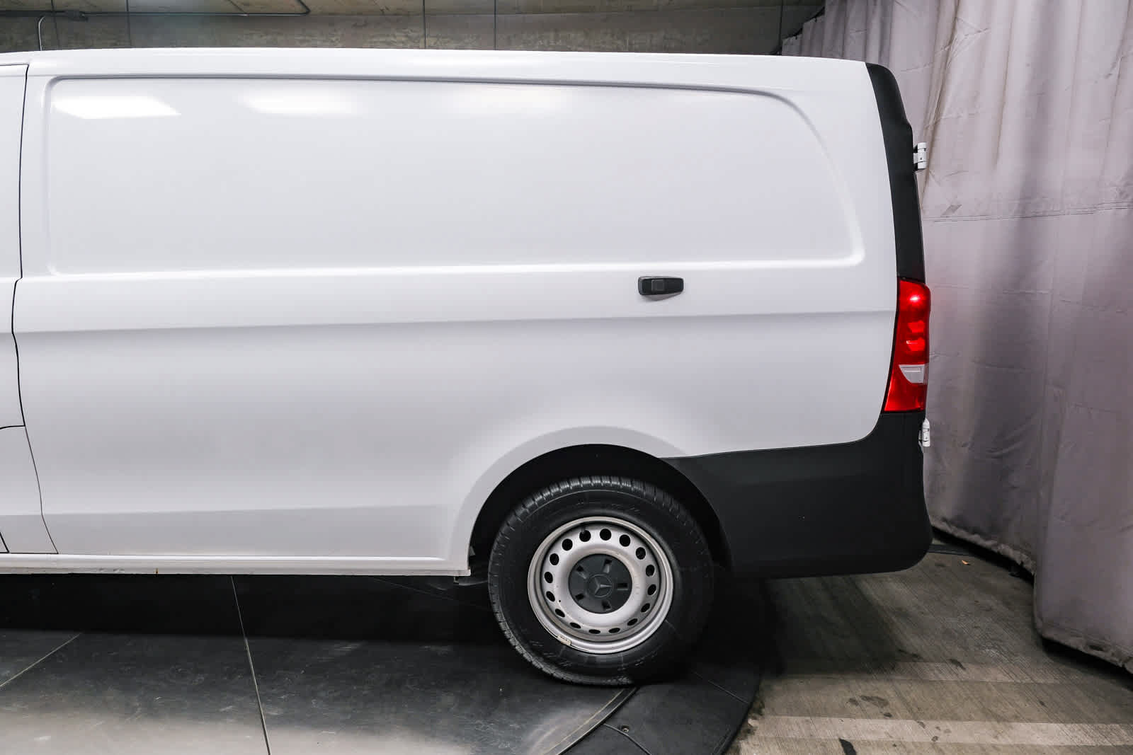 Used 2022 Mercedes-Benz Metris image 8