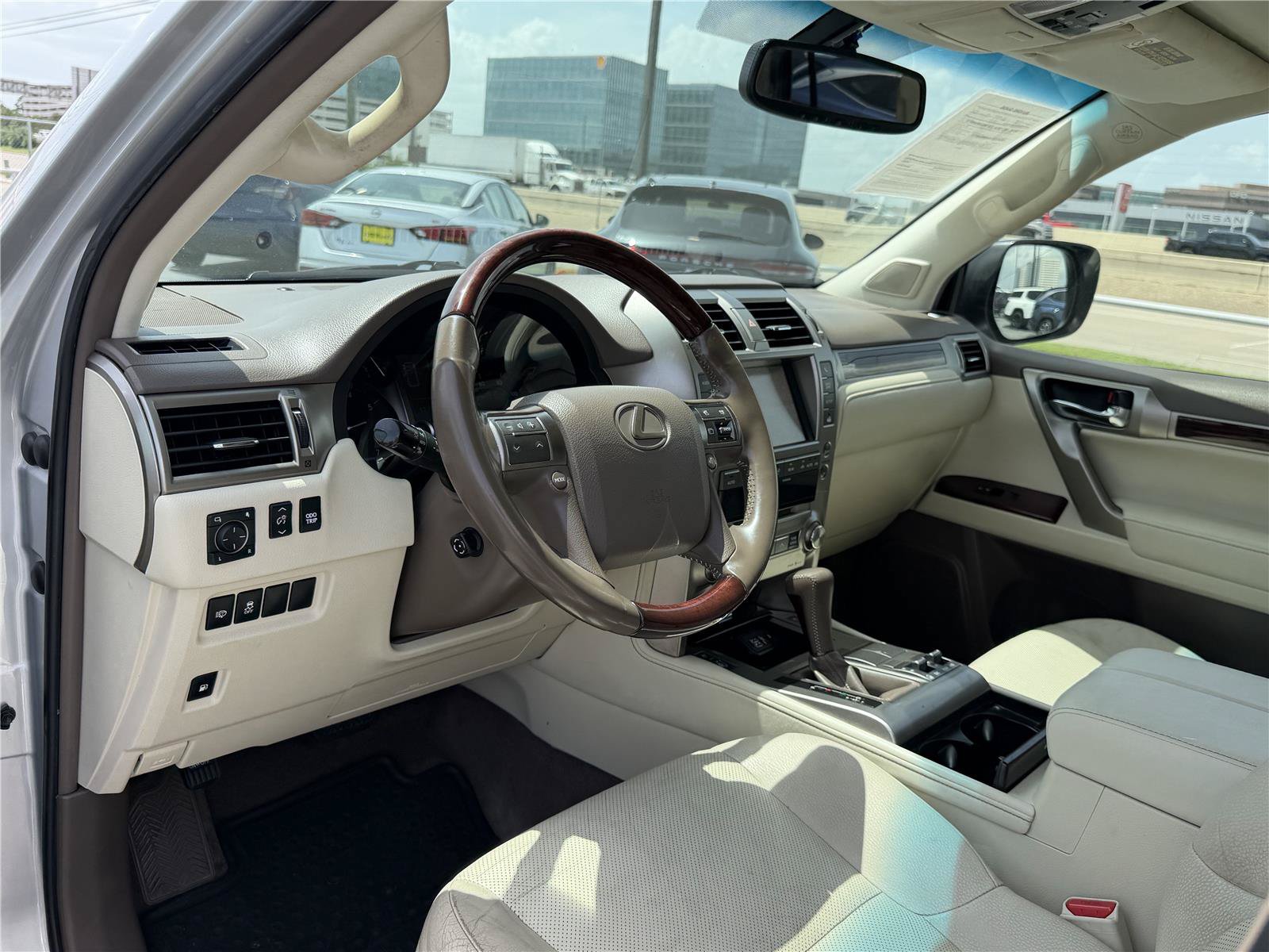 Used 2017 Lexus GX 460 Premium AWD/4WD image 15