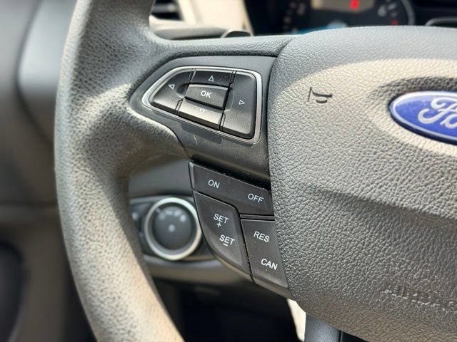 Used 2017 Ford Escape SE FWD image 11