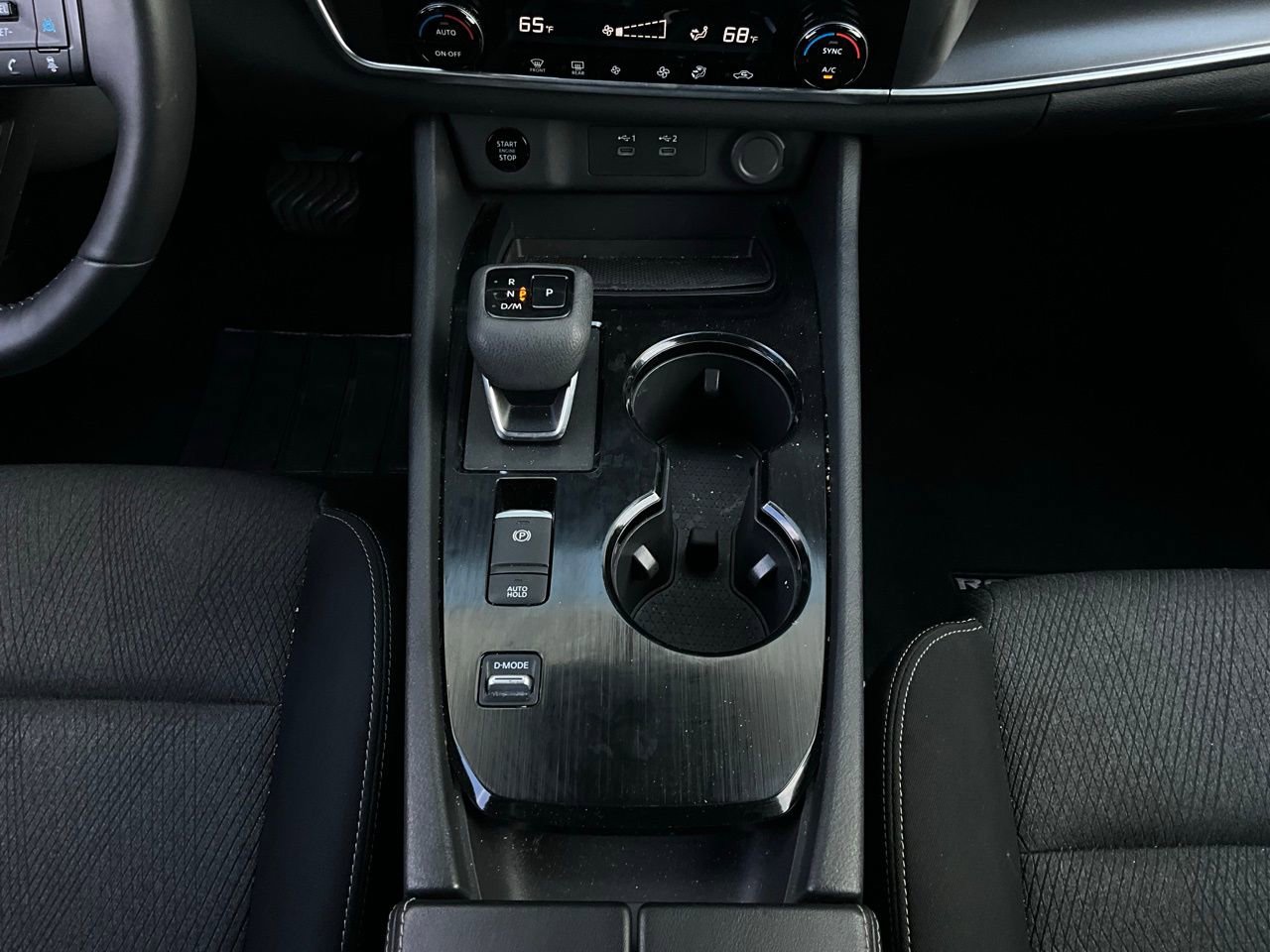 Used 2025 Nissan Rogue SV FWD image 15