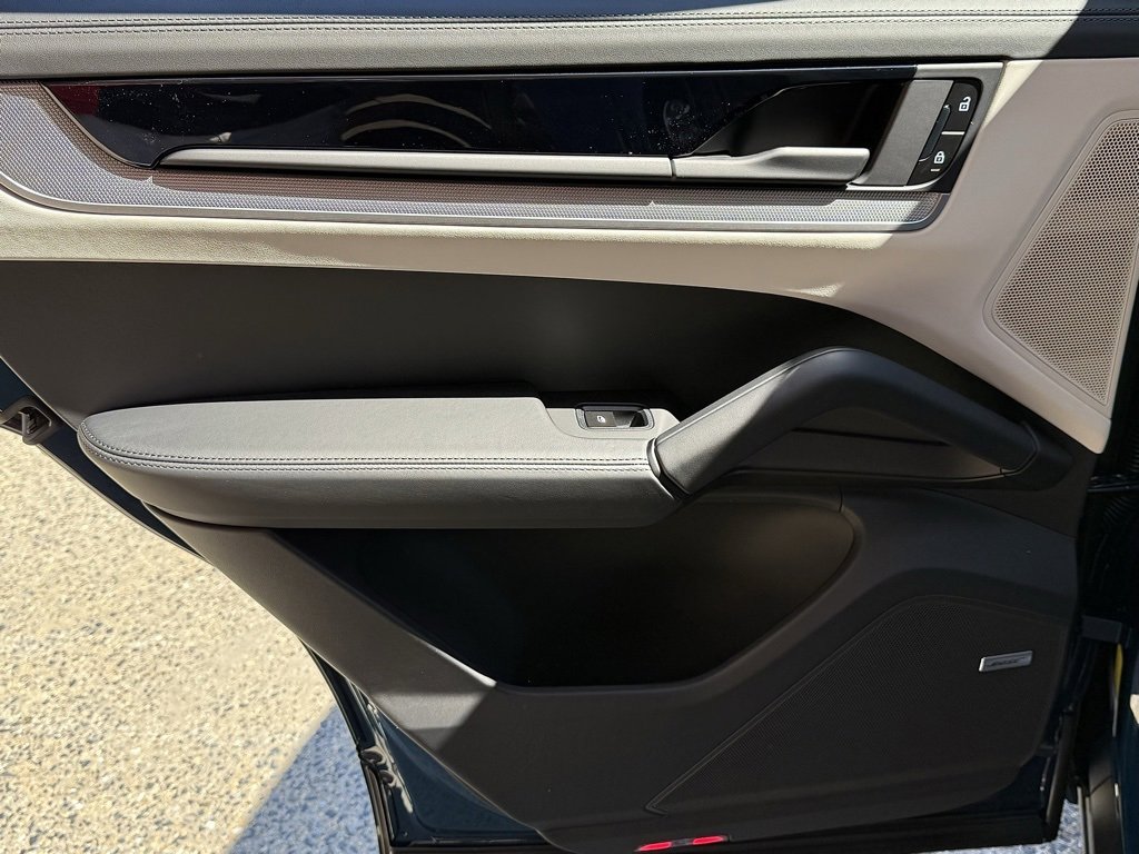 New 2026 Porsche Cayenne Coupe image 20