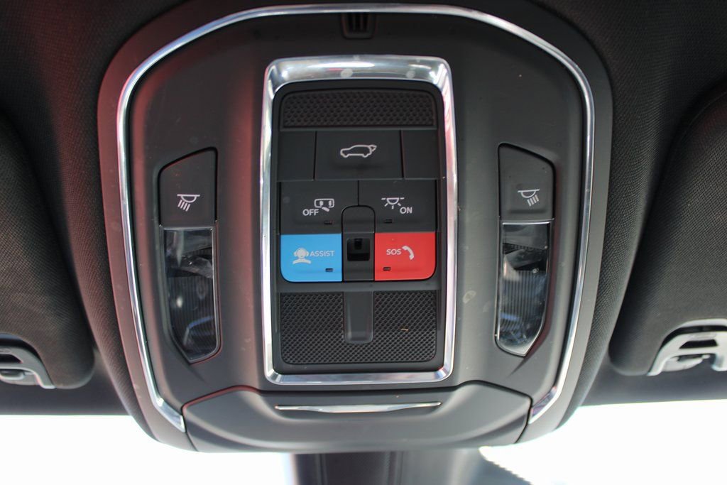 Used 2024 Jeep Wagoneer Series II image 45