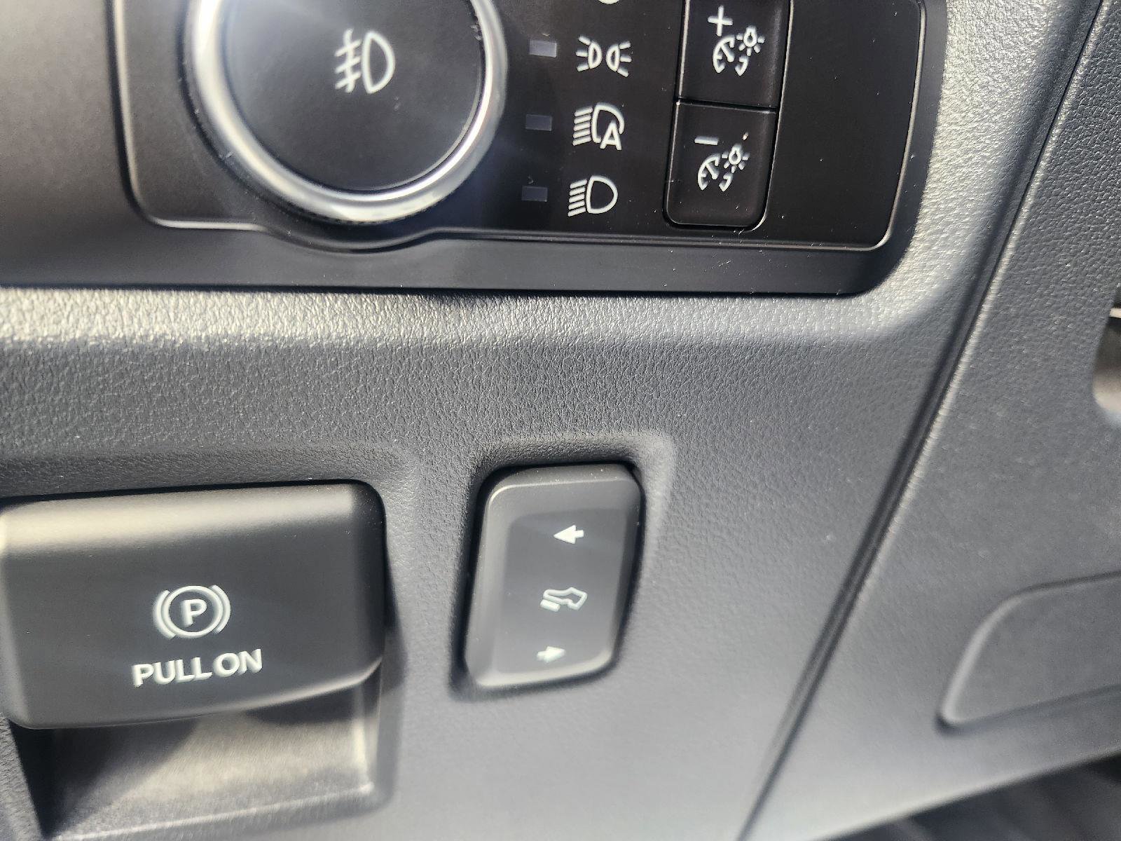 Used 2023 Ford Expedition Limited image 13