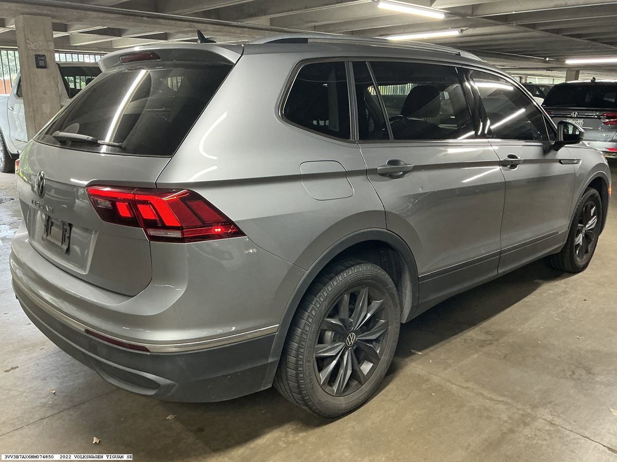 Used 2022 Volkswagen Tiguan SE FWD image 6