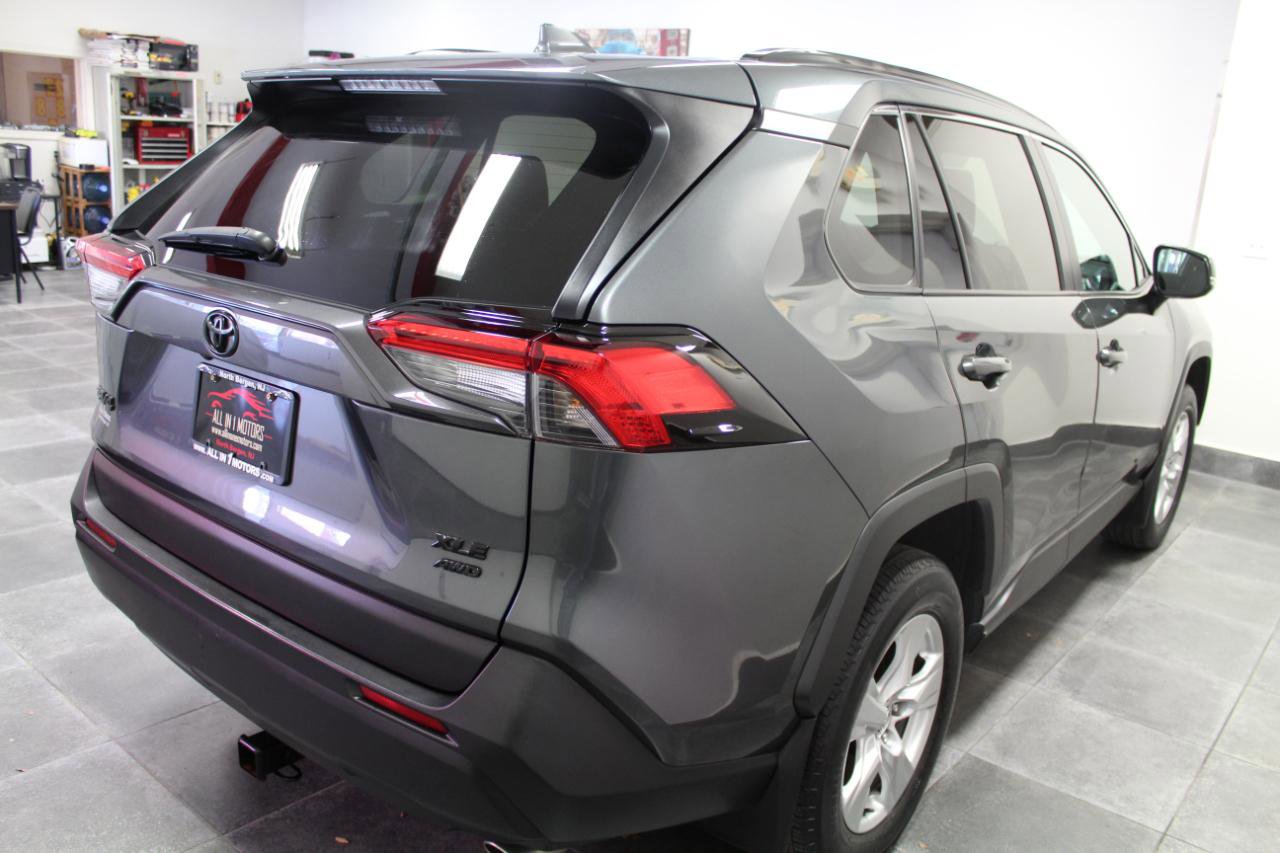 Used 2020 Toyota RAV4 XLE w/ All Weather Liner Package image 6