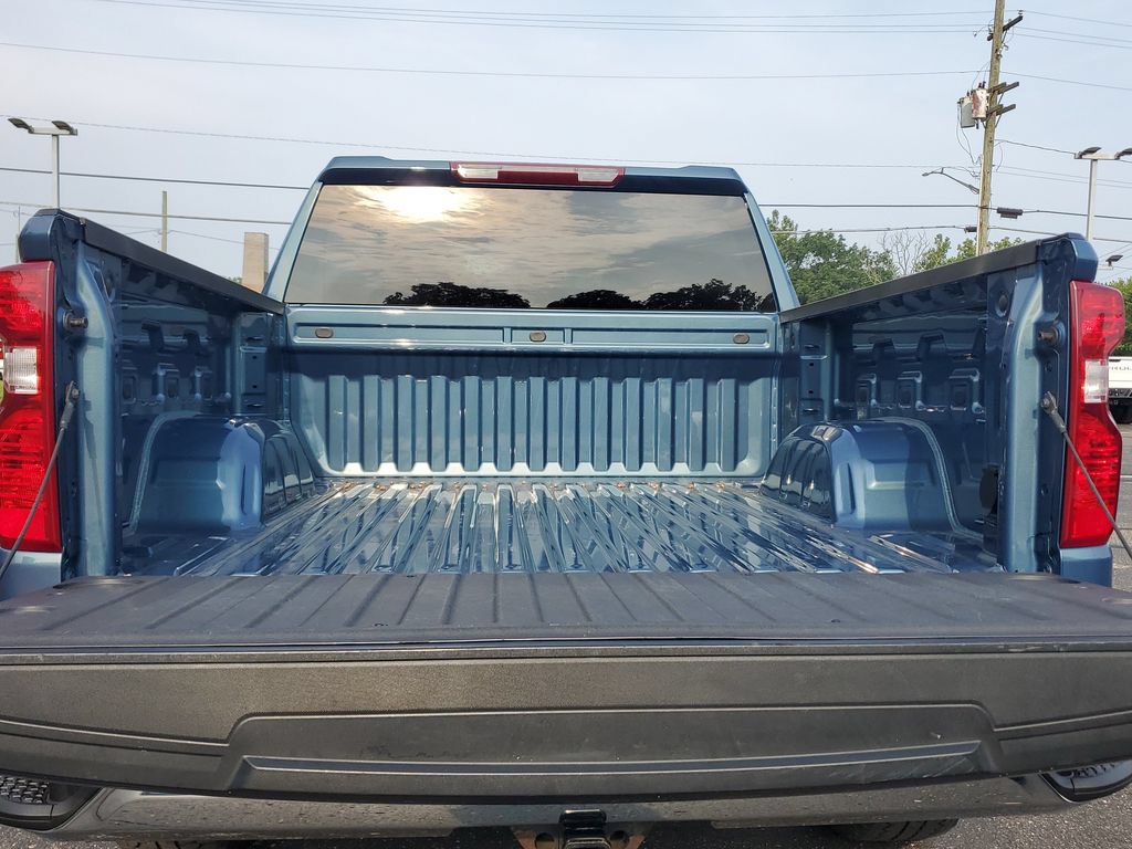 Used 2024 Chevrolet Silverado 1500 LT AWD/4WD image 7