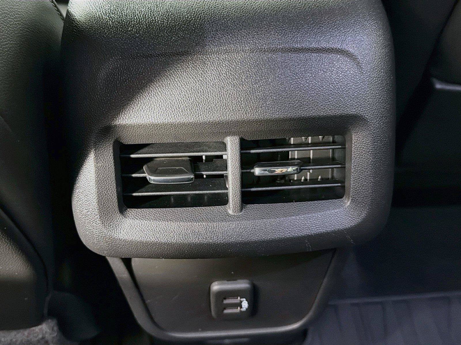 Used 2022 GMC Terrain SLT AWD/4WD image 28