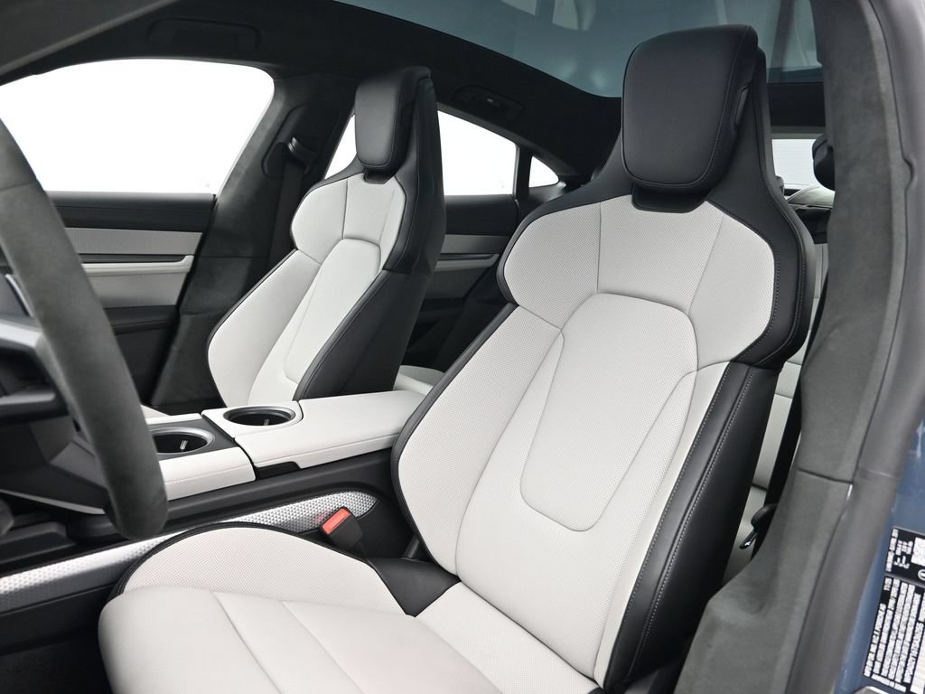 New 2026 Porsche Taycan GTS AWD/4WD image 5