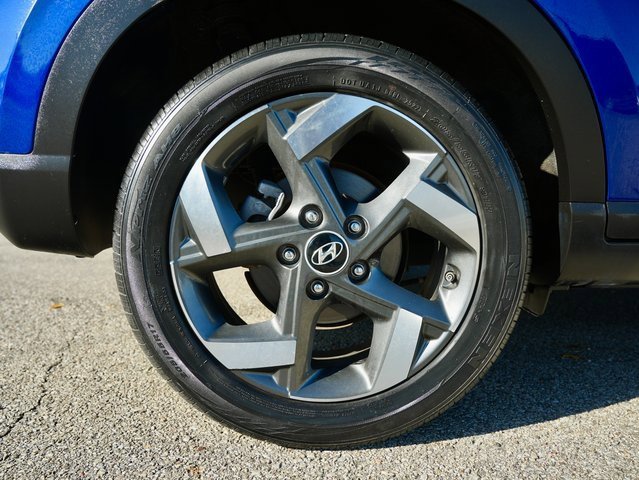 Used 2022 Hyundai Venue SEL w/ Cargo Package image 29