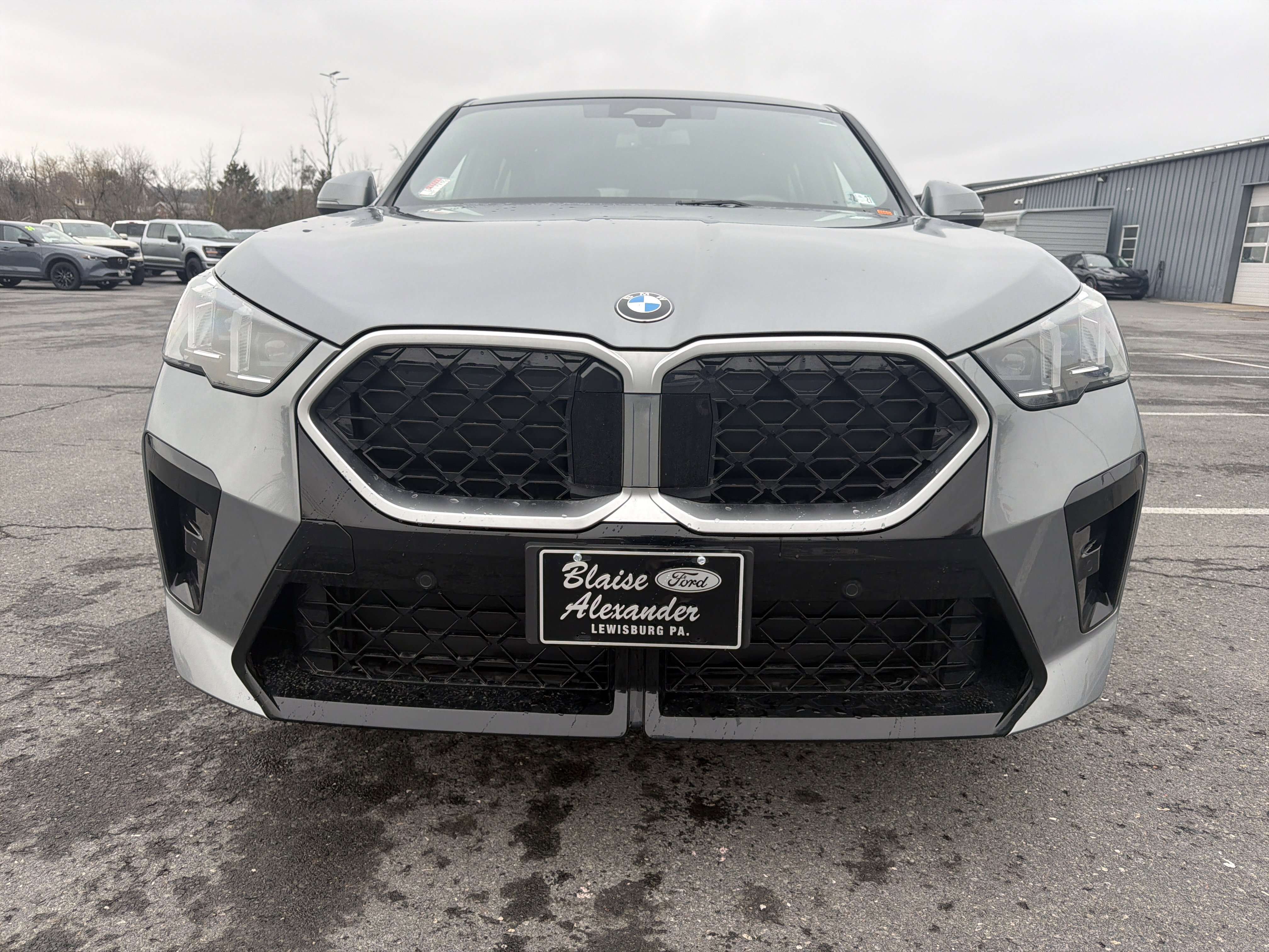 Used 2025 BMW X2 xDrive28i image 9