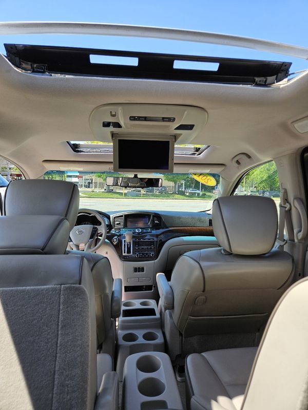 Used 2012 Nissan Quest LE w/ Tow Pkg FWD image 17