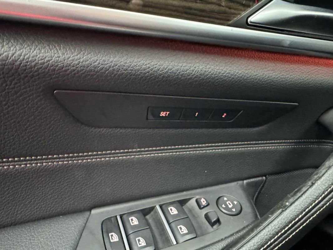 Used 2019 BMW 540i xDrive w/ Convenience Package image 26