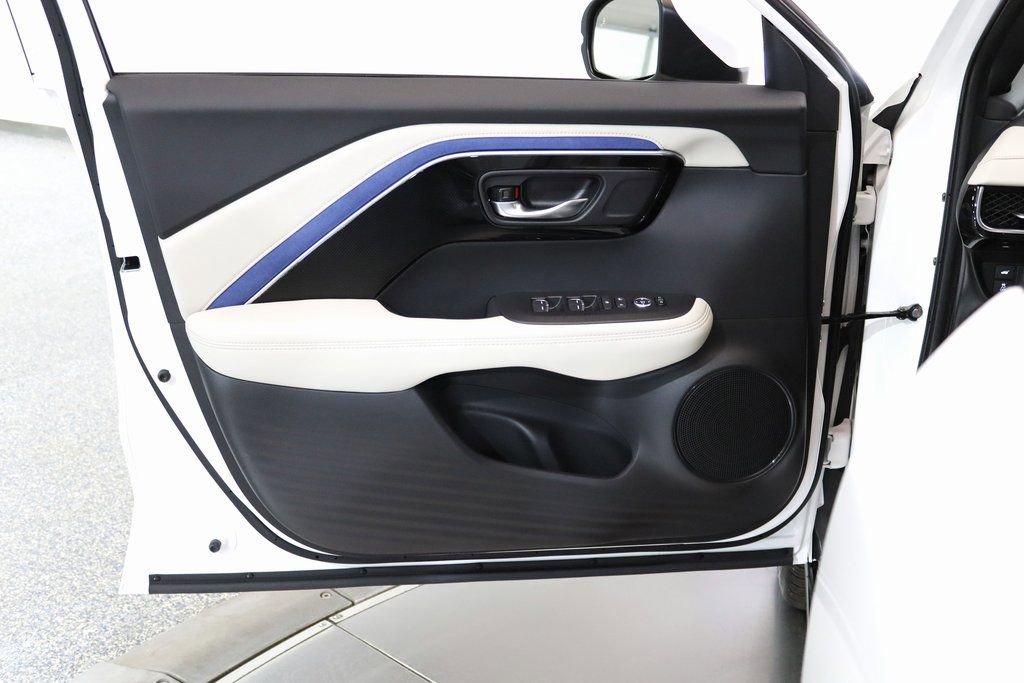 Certified 2025 Acura ADX A-Spec image 11