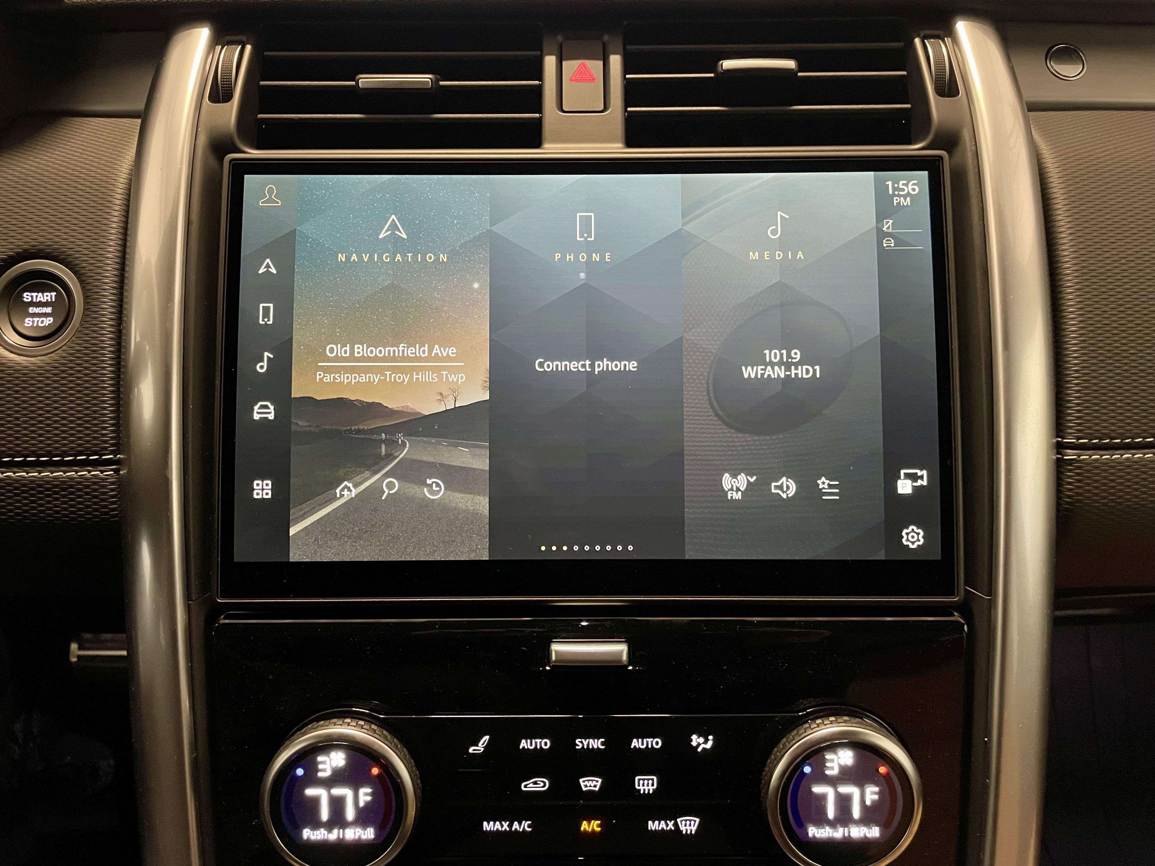 Used 2024 Land Rover Discovery Dynamic SE image 19