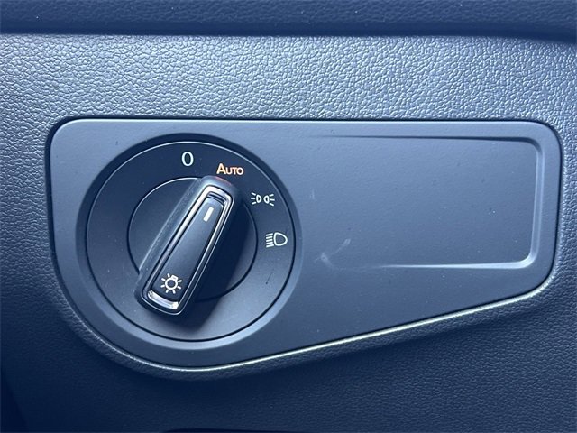 Used 2024 Volkswagen Tiguan SE R-Line image 23