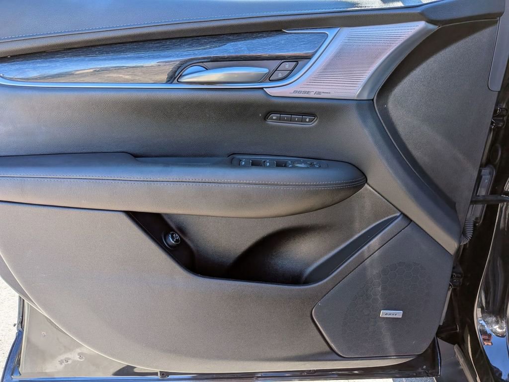 Used 2023 Cadillac XT5 Premium Luxury image 9