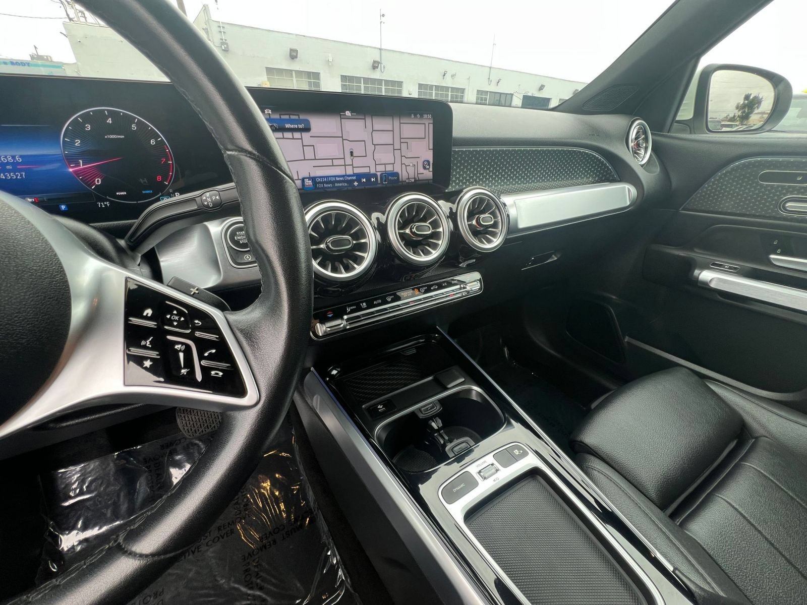Used 2025 Mercedes-Benz GLB 250 image 46