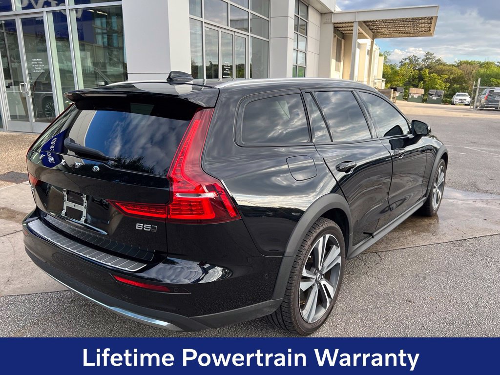 Certified 2024 Volvo V60 B5 Cross Country Plus w/ Protection Package Premier AWD/4WD image 7