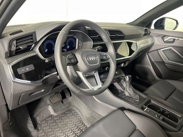 Certified 2025 Audi Q3 2.0T Premium w/ Convenience Package image 18