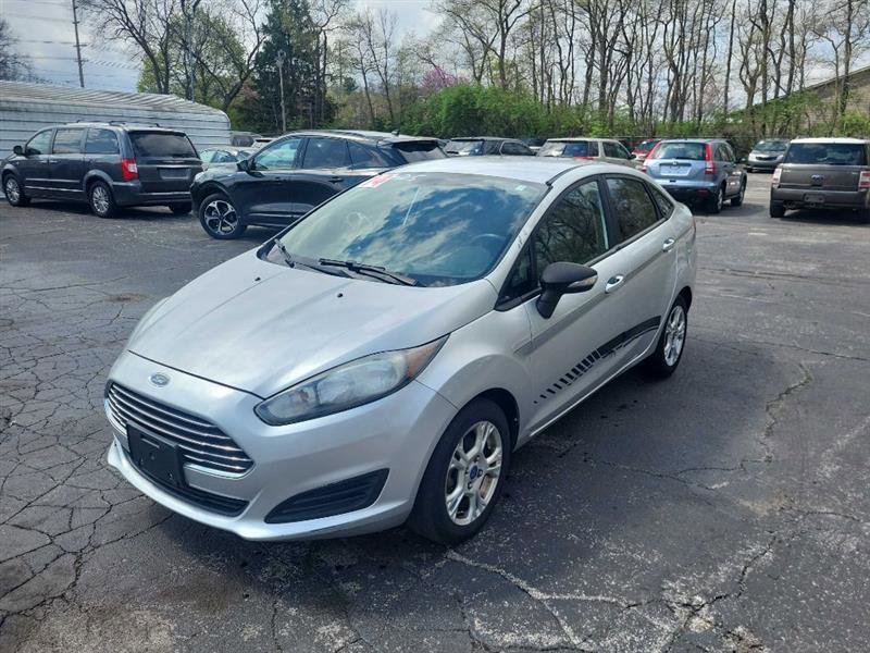 Used 2014 Ford Fiesta SE FWD image 1
