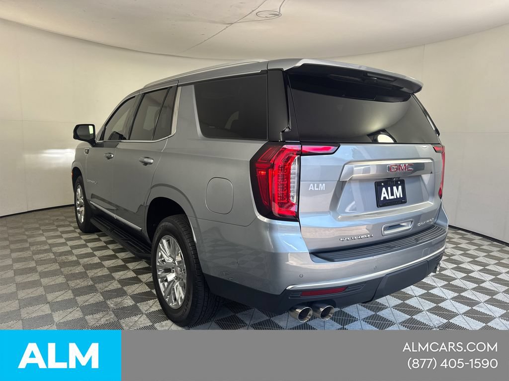 Used 2024 GMC Yukon Denali w/ Advanced Technology Package AWD/4WD image 9
