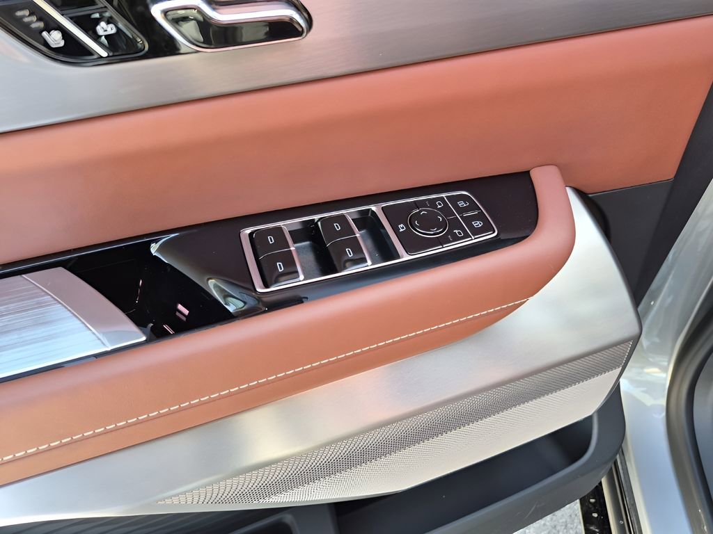 New 2026 Cadillac Vistiq Platinum w/ LPO, Floor Liner Package image 29